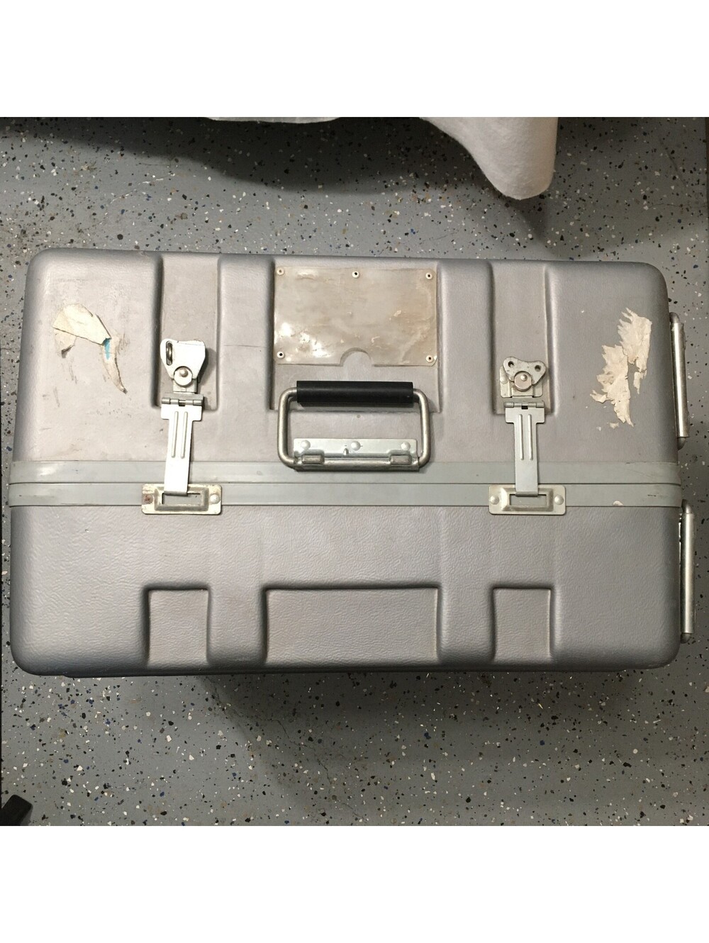 Accom Men's Airport Luggage Giant Metal Suitcase With Wheels